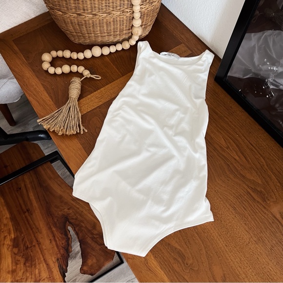 SOFT WHITE HIGH NECK BODYSUIT #0370 - Picture 4 of 7